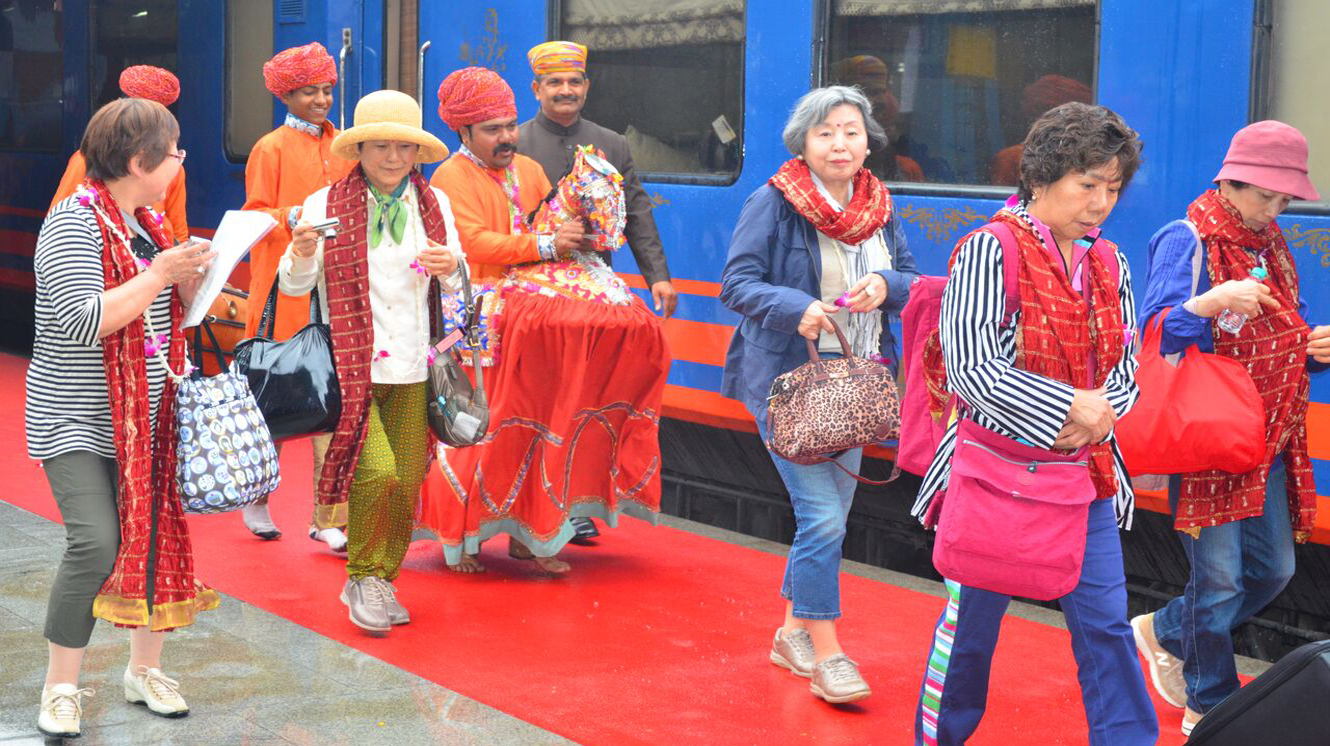 Palace on Wheels at Station