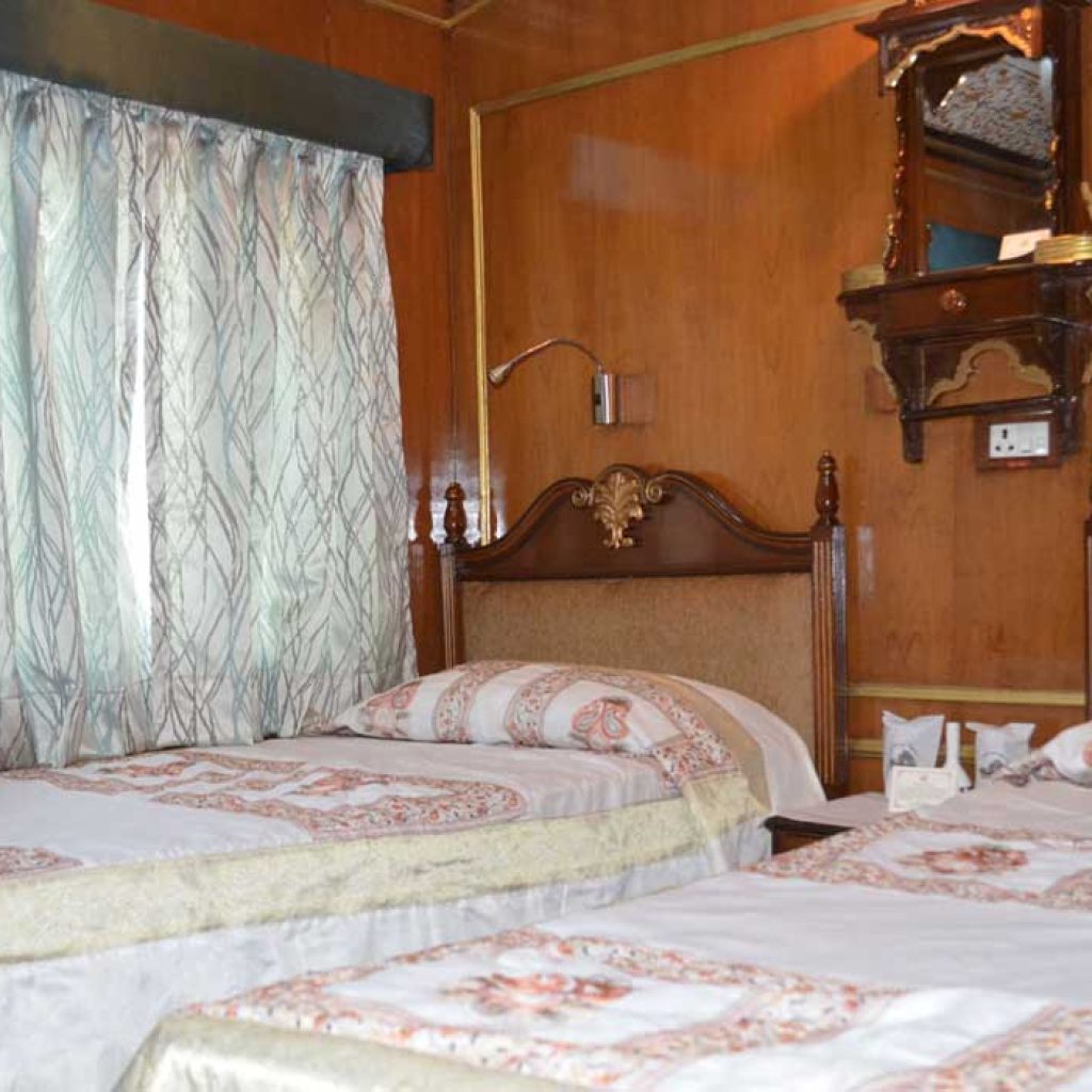 Palace on Wheels Bedroom